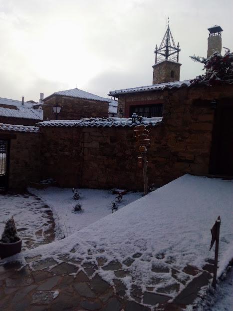 La Posada De Toribia Val De San Lorenzo Exterior foto
