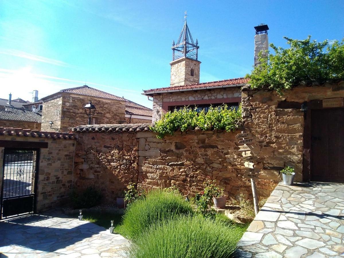 La Posada De Toribia Val De San Lorenzo Exterior foto