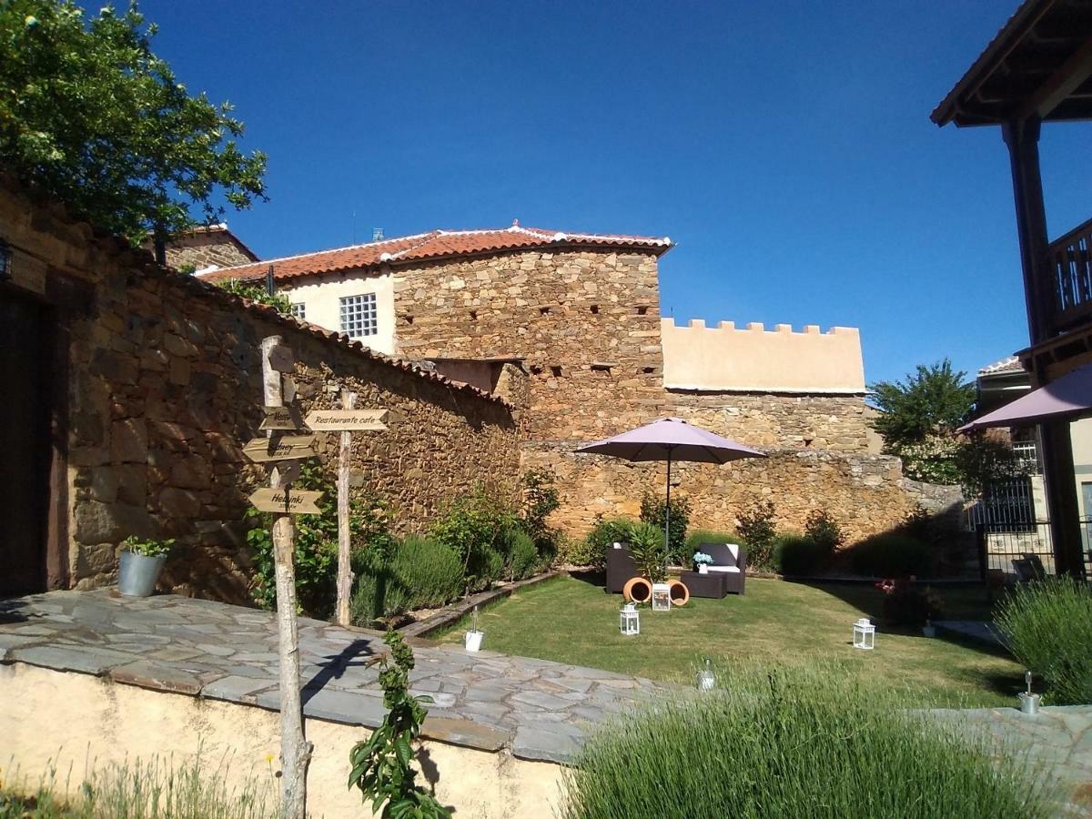 La Posada De Toribia Val De San Lorenzo Exterior foto